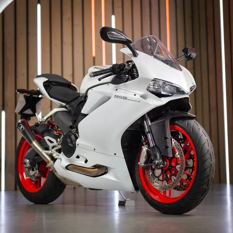 Ducati Panigale 959 - Fast Friday
